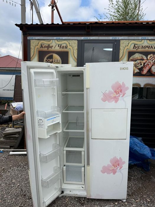 Холодильник LG многодверный