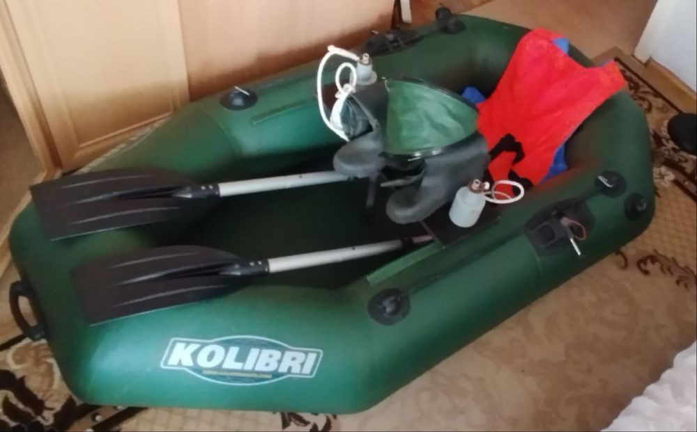 Надувная лодка Calibre