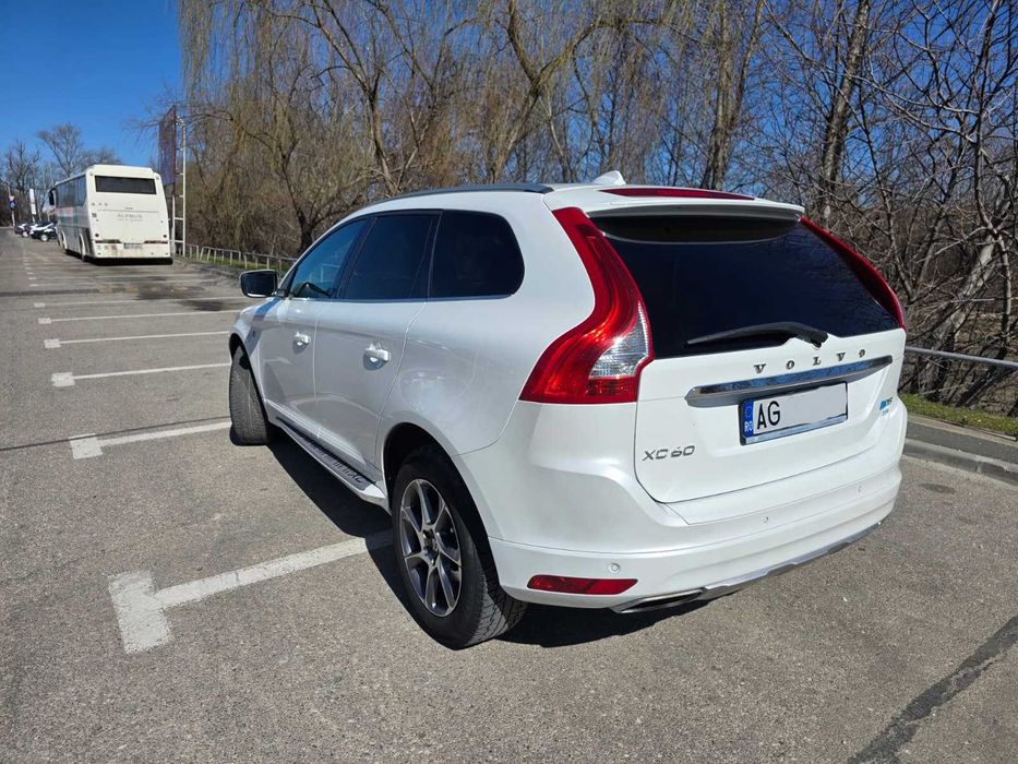 VOLVO XC60 2016 — imagine 4