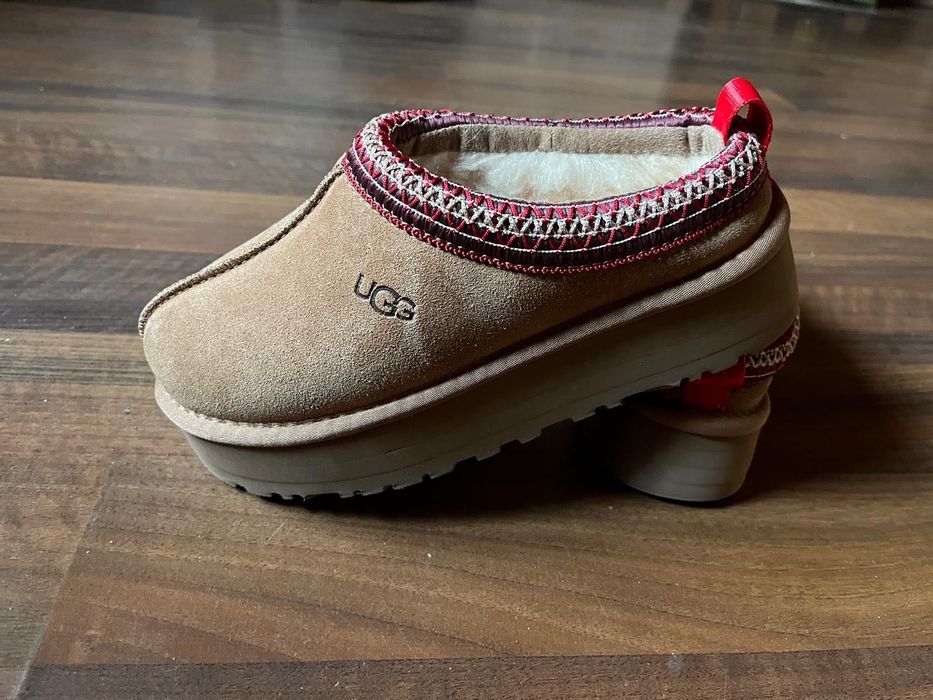 UGG model slip-in 39