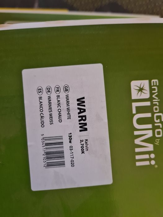Продавам 130w (6U) CFL лампа Lumii Envirogro 2700k Warm White