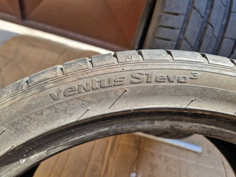 2 Hankook R18 225/40
летни гуми
DOT4121