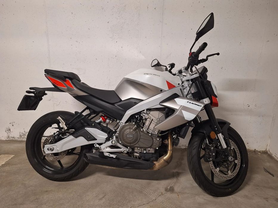 Aprilia Tuono