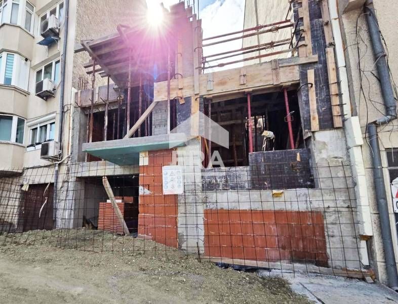 Тристаен апартамент в малка бутикова сграда в гр. Благоевград