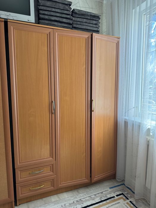 Шкаф б/у в хорошем состоянии