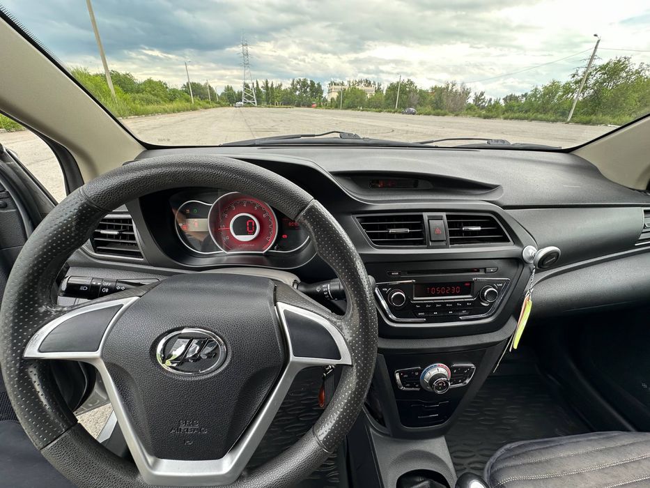 Продам отличный автомобиль Lifan X50