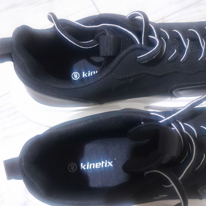 Кросовки стильные Kinetix