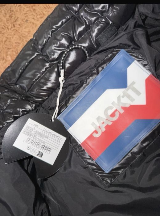 Geaca iarna JackIT  noua