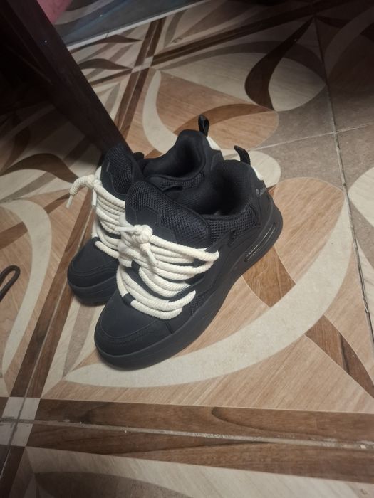 Papuci zara de culoare negru