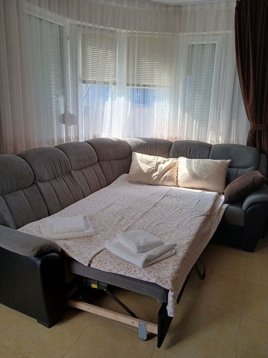 Дава се под наем Двустаен апартамент в Несебър - 70 кв.м за 45.9 € - Снимка #1