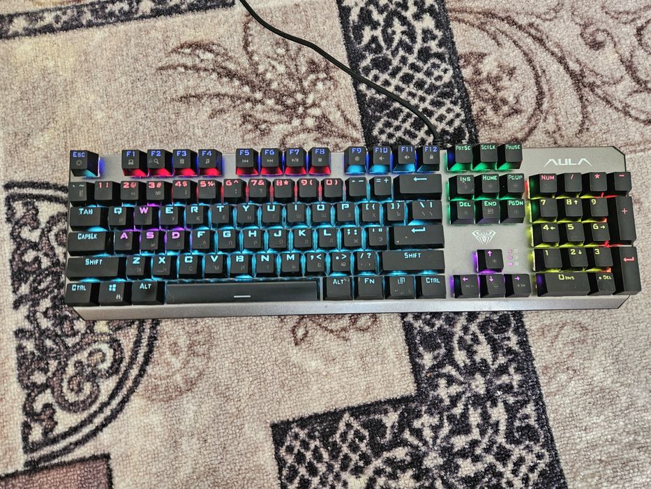 Клавиатура с подсветкой