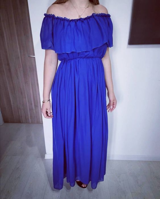 Rochie lunga vaporoasa