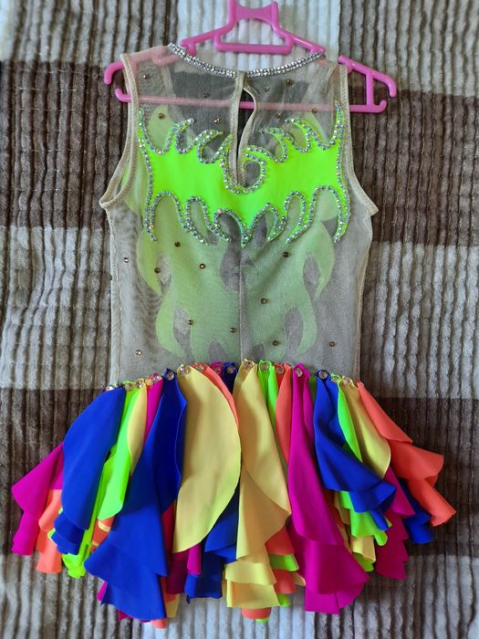 Продаётся купальник для гимнастики, танца.