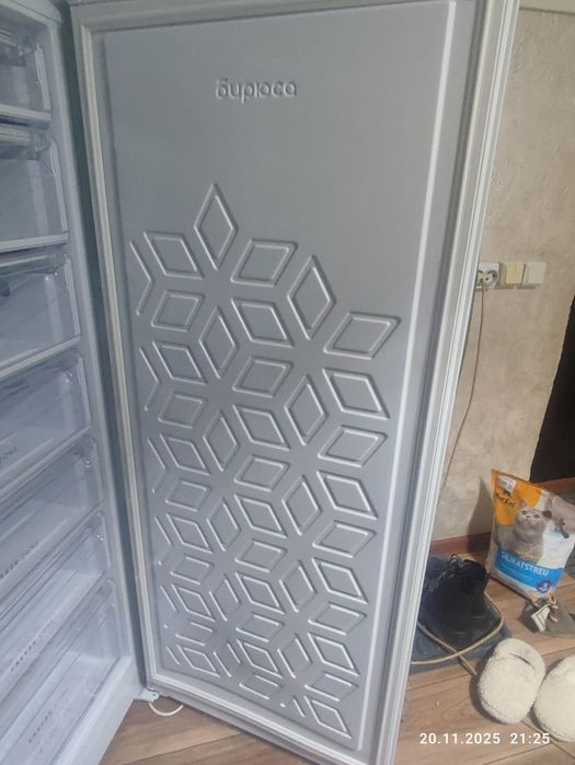 Продам морозильную камеру