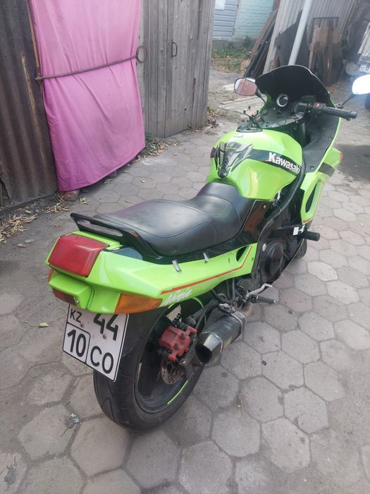 Кавасаки ззр400 продам