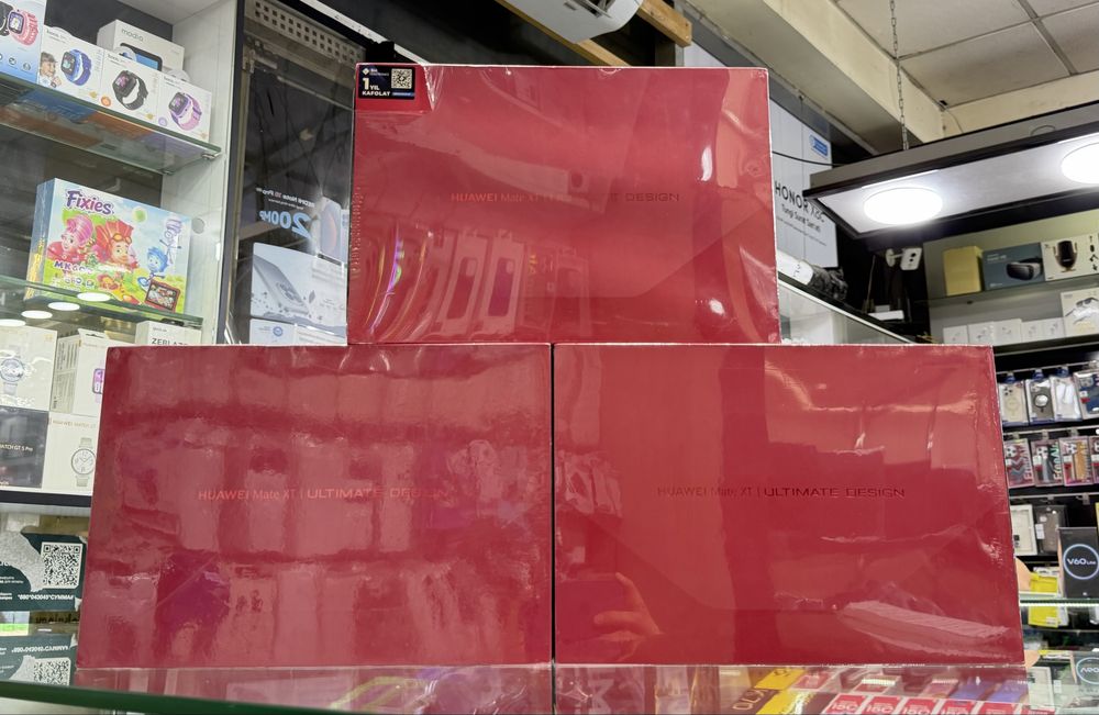 Huawei Xt ultumate desigin 16/1Tb red black global nalichida bor