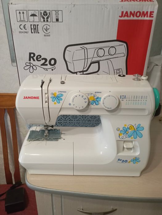 Продам швейную машинку