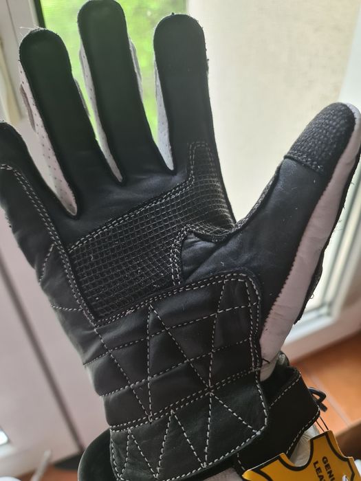 Manusi moto racing piele NOI marime S. Manusi moto albe racing. McCourse. Nu/Alpinestars/Dainese