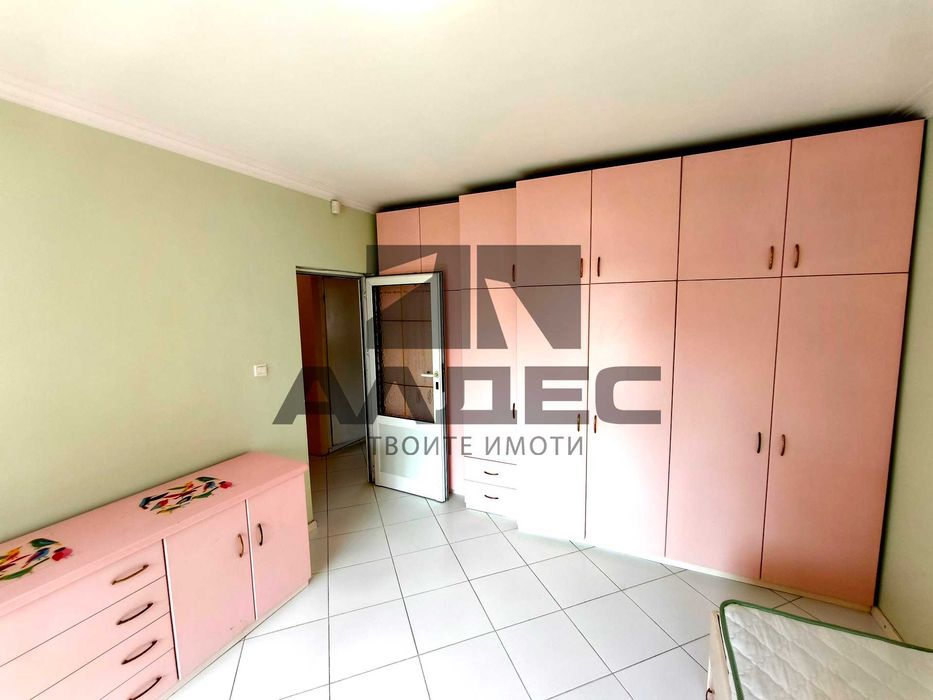 Дава се под наем Тристаен апартамент в София, Младост 1 - 95 кв.м за 797.64 € - Снимка #12