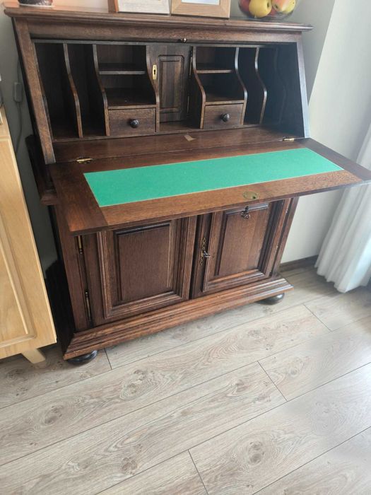 Писалище / скрин