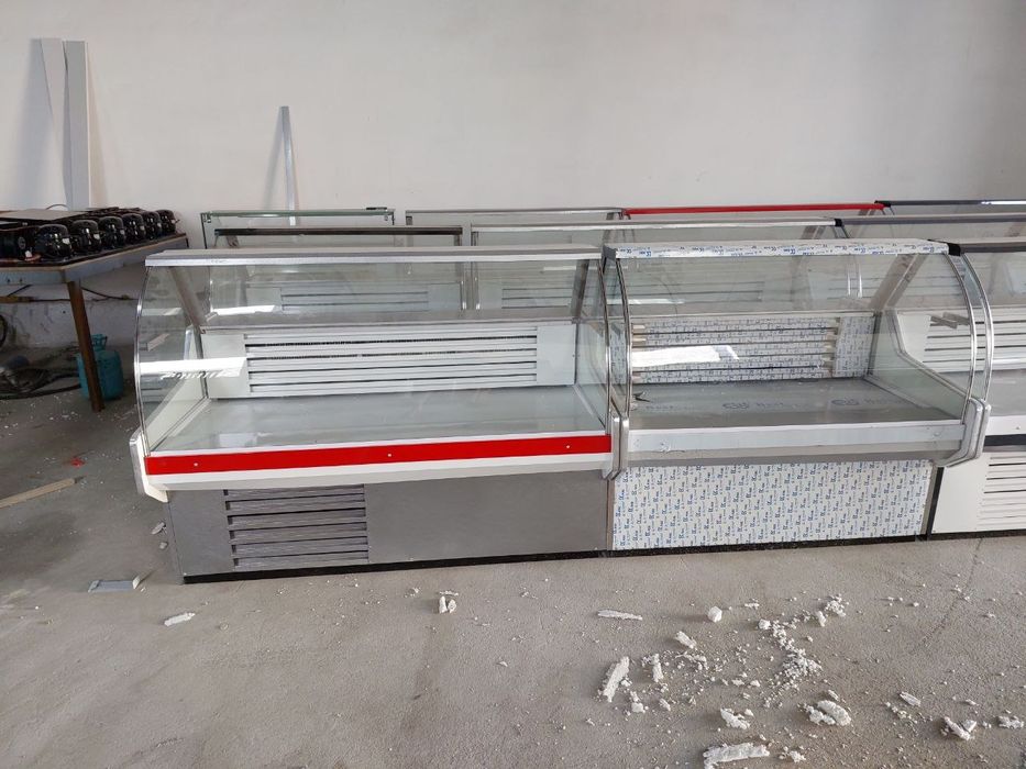 Витрина холодильник