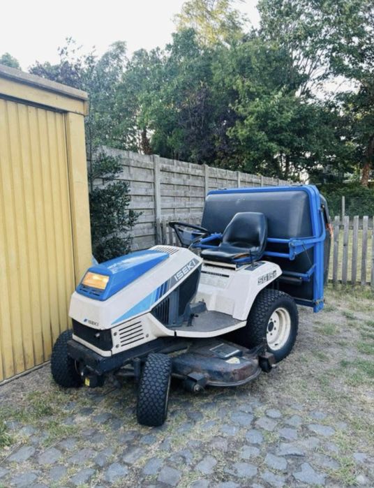 Tractoras gazon Iseki