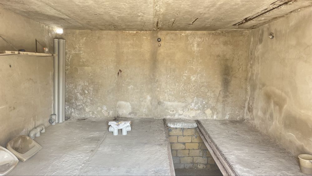 Продам два гаража в гск Каспий