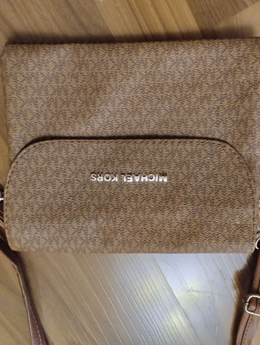 Дамска спортно чанта