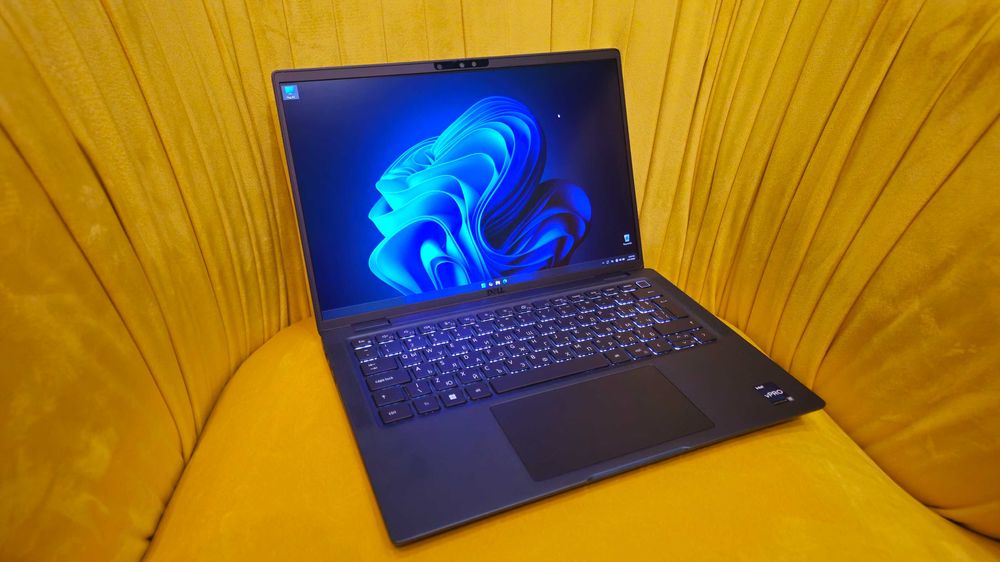 Продавам лаптоп DELL 14" Latitude 7440, i7, 16GB DDR5, 512GB NVMe