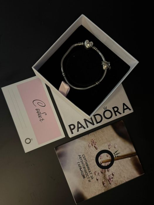 Оригинална гривна Пандора + талисман