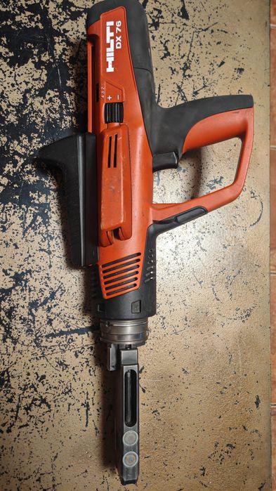 Pistol Hilti model DX76 an 2025