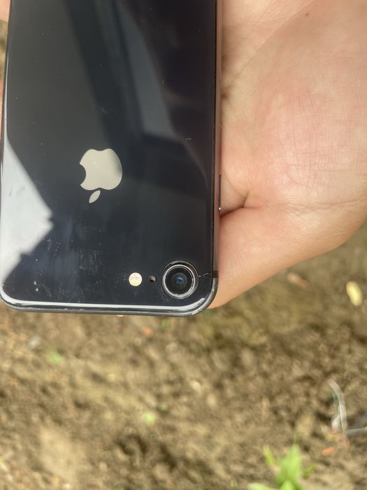 Iphone 8 64gb karopka bor