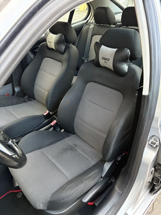 Салон за Сеат Леон 1М