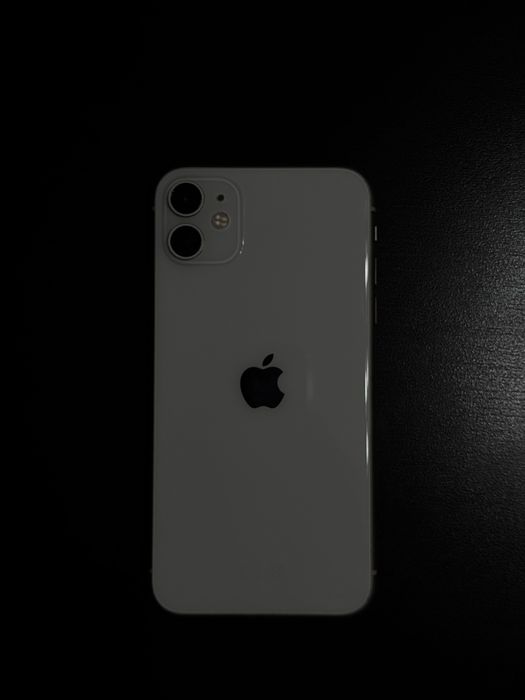 Продам Iphone 11 64gb..