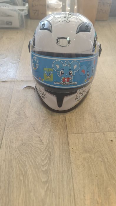 Детска каска за мотор скутер тротинетка