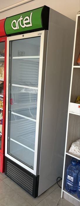 Артель витринный холодильниги сатылады