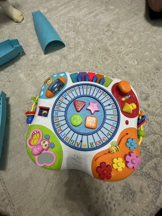 Столик развивашка Baby Boo