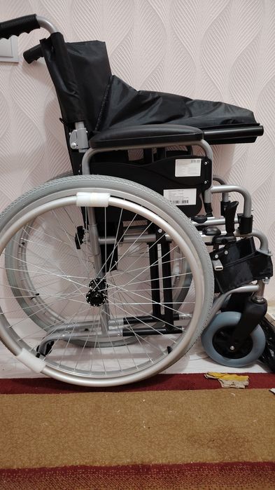 Инвалидная коляска