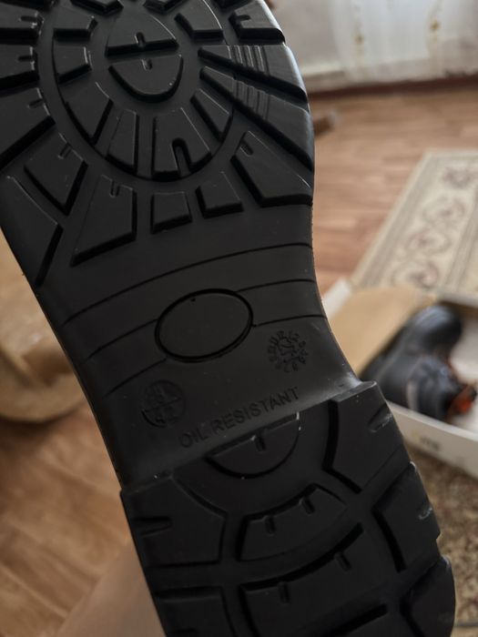 Спецобувь сатылады