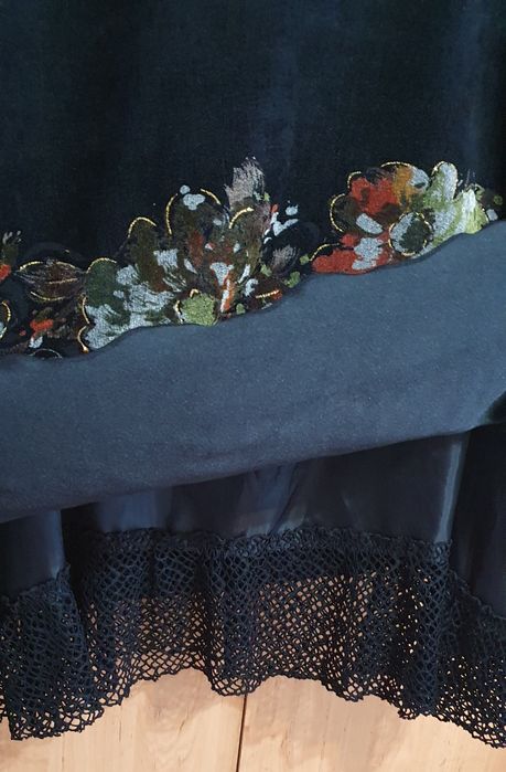 Vând fustă damă mărimea 42