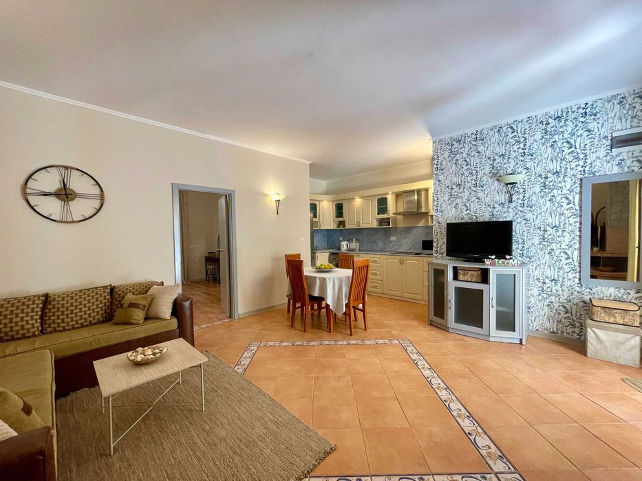 Продава се Двустаен апартамент в к.к. Елените - 72 кв.м за 1598 €/кв.м - Снимка #3