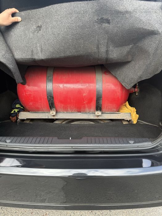 Lacetti avtomat  sotiladi