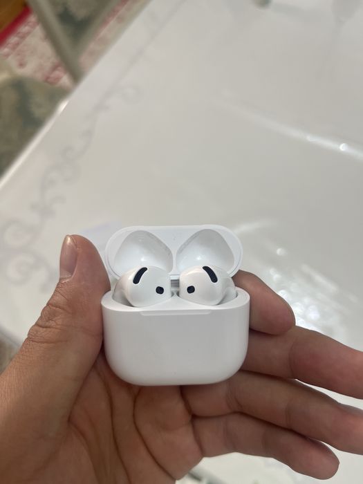 AirPods 4 белый оригинал