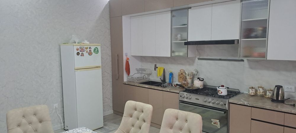 Холодильник в хорошем состояние!!