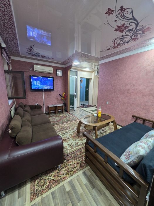 9 bozor oldida studio qilingan 1 xona