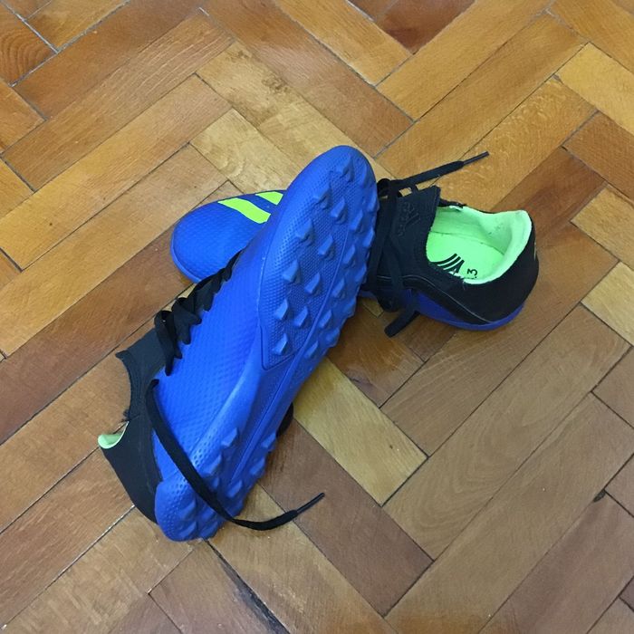 Vând ghete de fotbal Adidas X TANGO 18.3 TF J