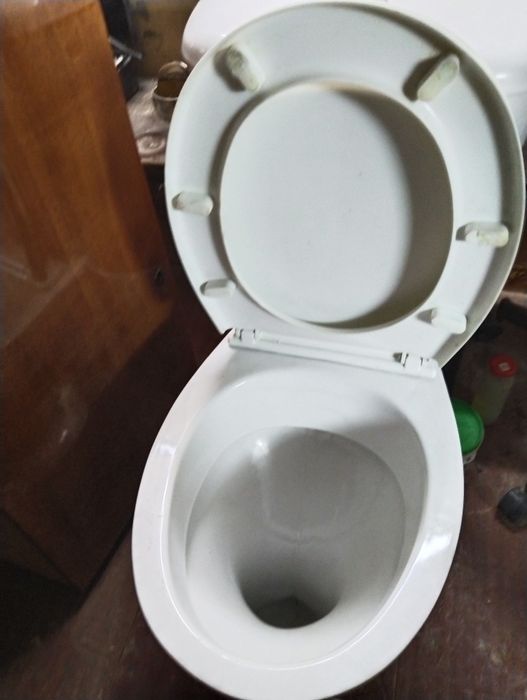 Продам унитаз б/у