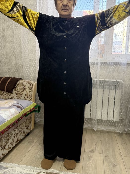 Продам велюровую двойку. Размер 50.