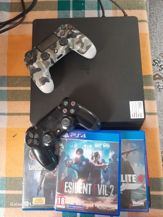 Продам пс4 с играми