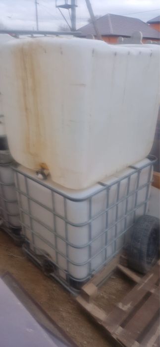 ПРОДАМ кубовые бочки ЕВРОКУБЫ